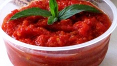 Acılı Salçalı Sos Tarifi