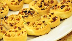 Meyveli Fındıklı Çörek Tarifi