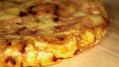Patatesli Ve Yumurtalı Makarna Tarifi