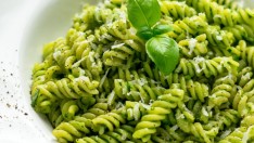 Pesto Soslu Makarna Tarifi